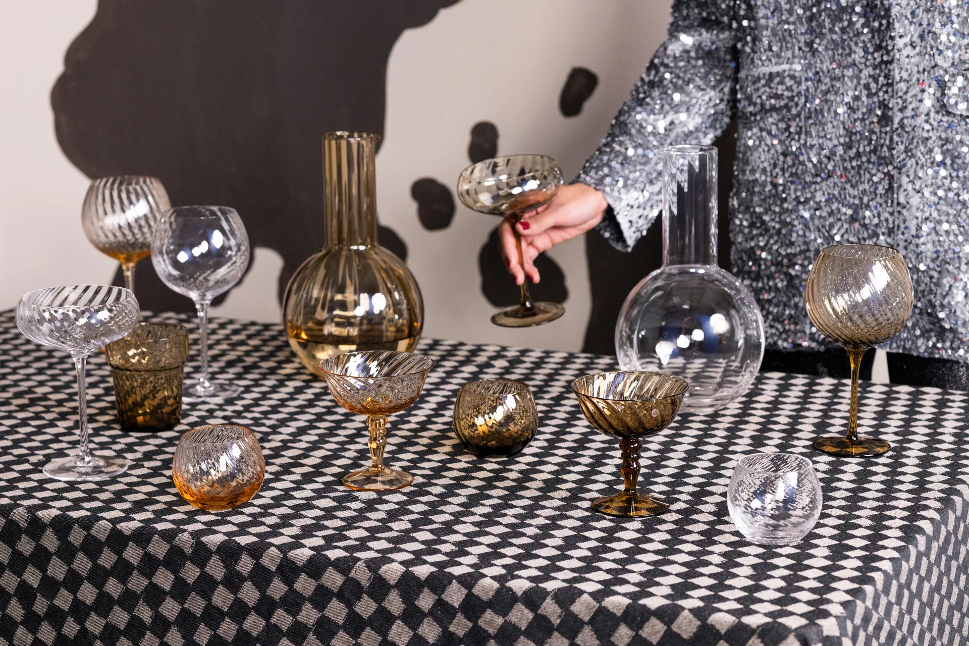 Opacity carafe 1,9 L, Brown Byon