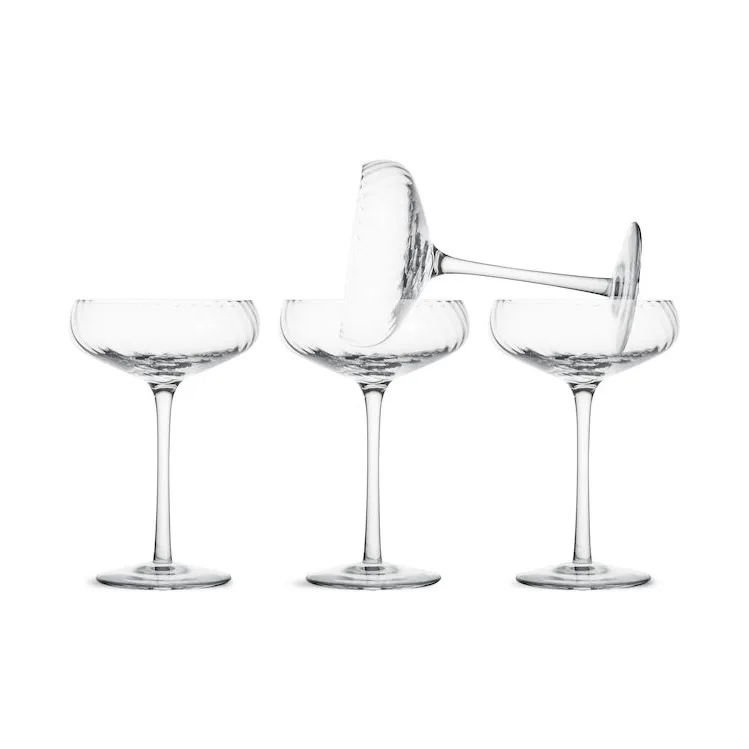 Byon Opacity champagne coupe 30 cl 4-pack Clear | Scandinavian Design | Champagne glasses | Transparent