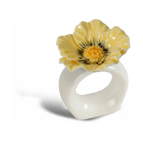 Byon Poppy napkin ring 2-pack Beige | Scandinavian Design | Napkin rings & holders | Beige