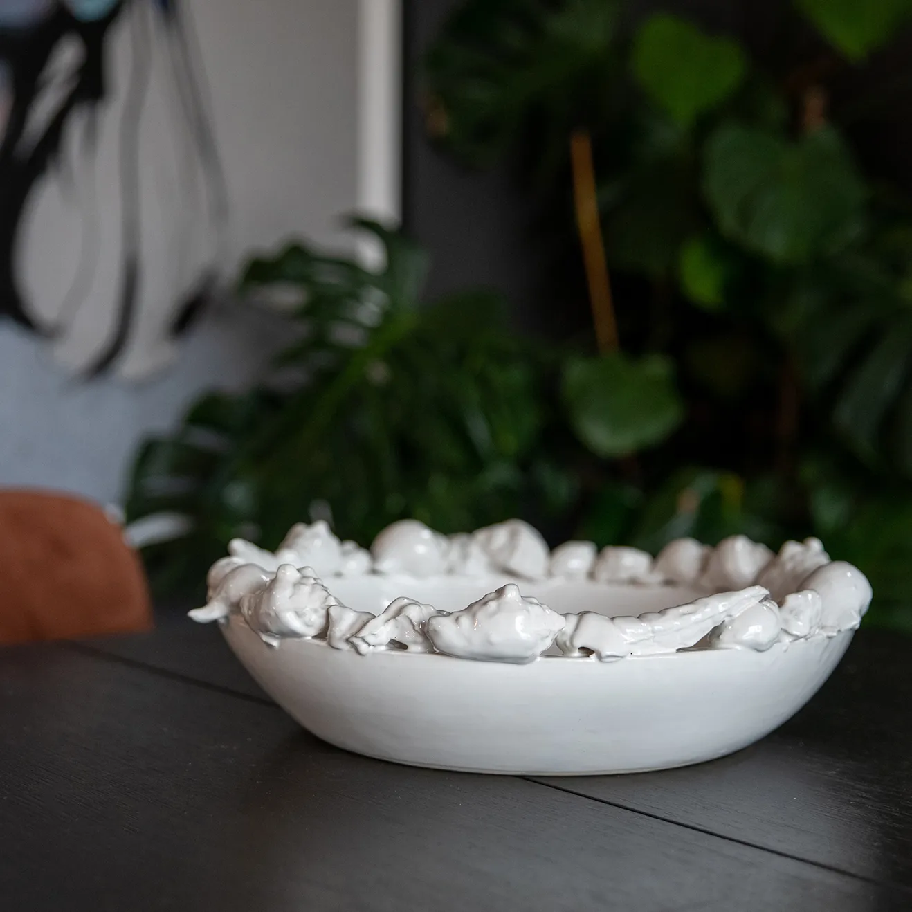 Shell saucer 38 cm, white Byon