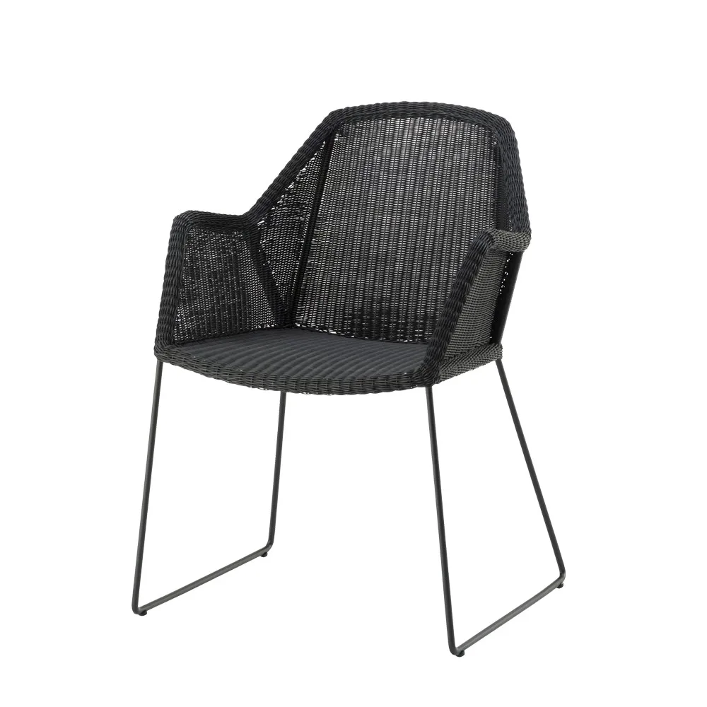 Cane-line Breeze armchair weave Black | Scandinavian Design | Garden chairs | Black