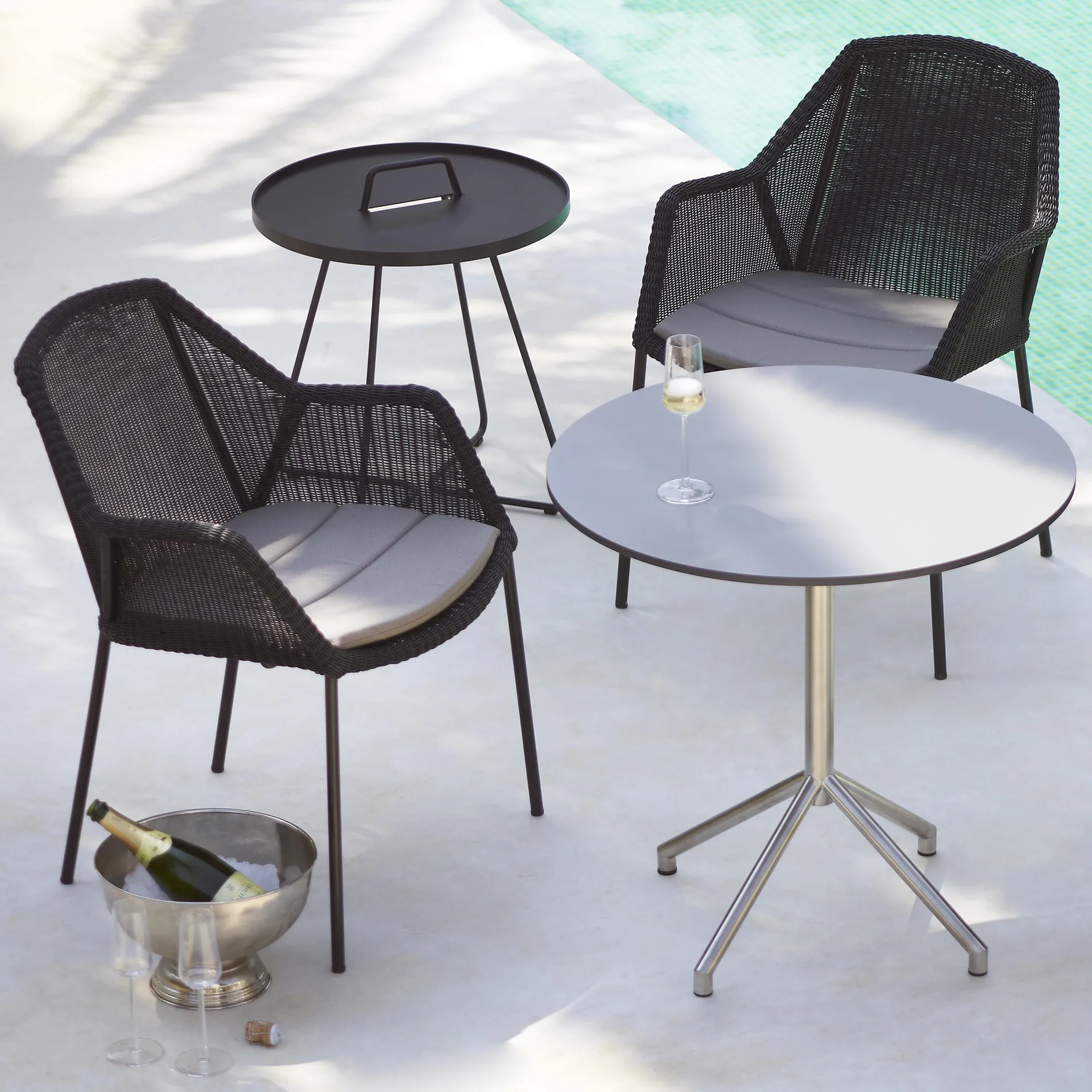 Breeze stackable armchair weave, Black Cane-line