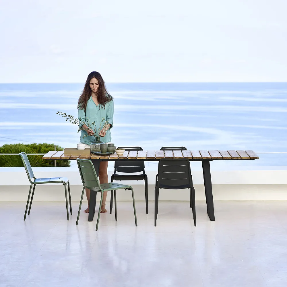 Copenhagen dining table, Teak, lava grey stand Cane-line