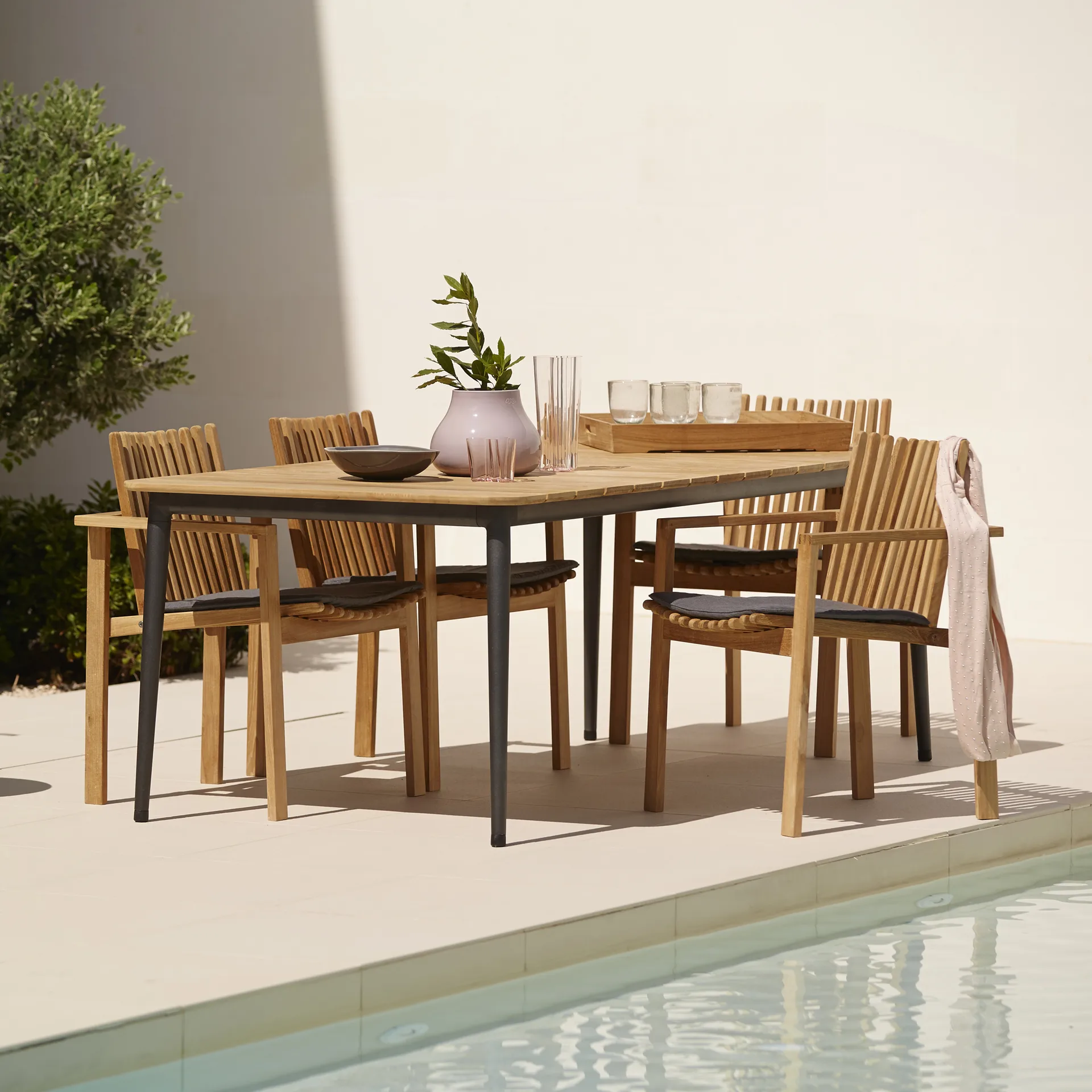 Core dining table teak 160x90x74 cm, Lava grey stand Cane-line