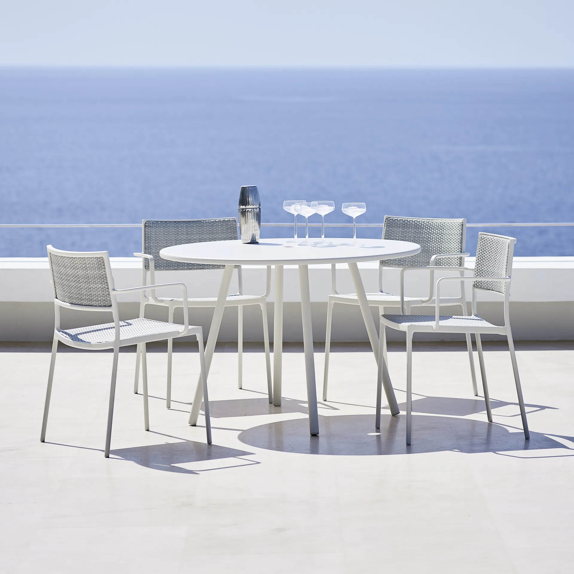 Less armchair, Natural-lava grey frame Cane-line