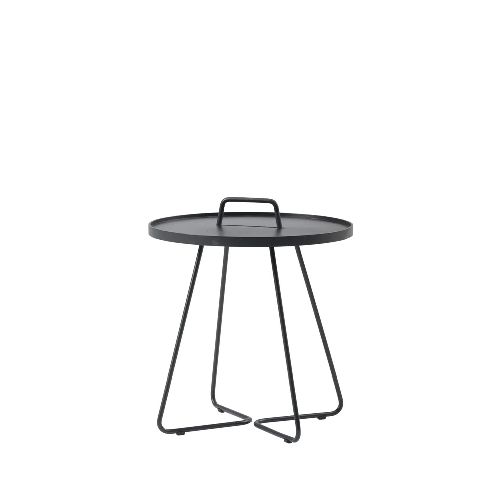 Cane-line On the move table o37 cm Black | Scandinavian Design | Garden tables | Black