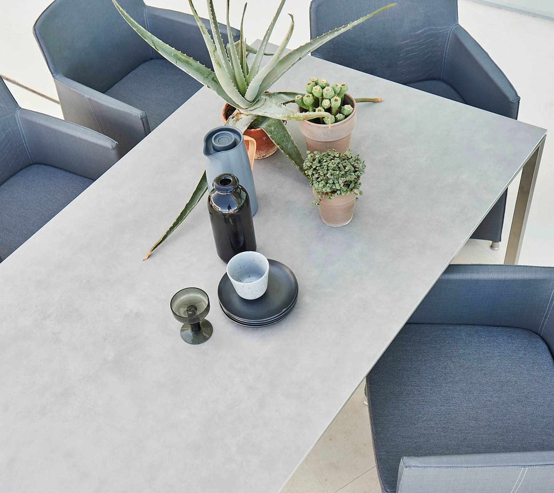 Pure table 200x100 cm Concrete grey-lava grey Cane-line