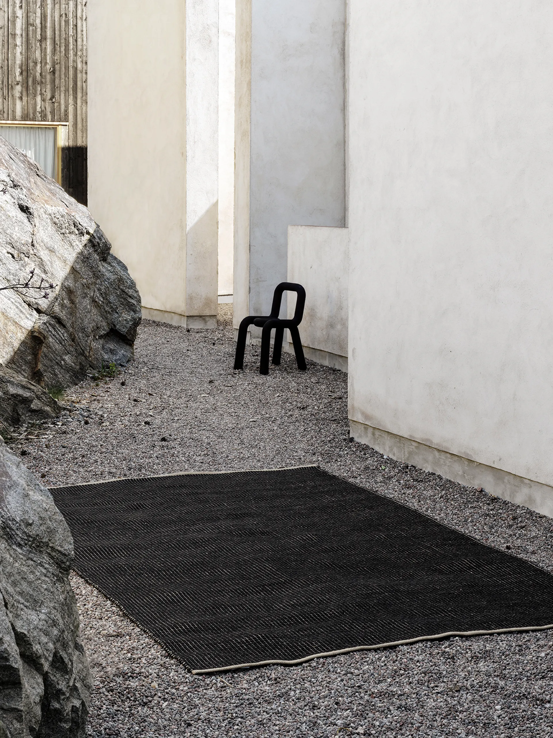 Bengal rug, Black. 170x240 cm Chhatwal & Jonsson
