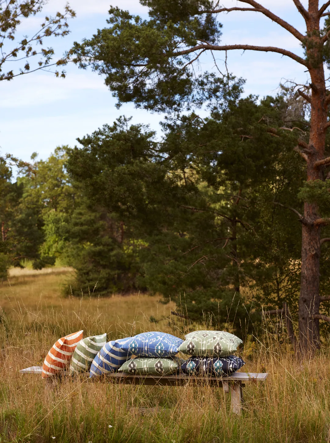 Block Stripe outdoor cushion 40x60 cm, Riviera blue-off white Chhatwal & Jonsson