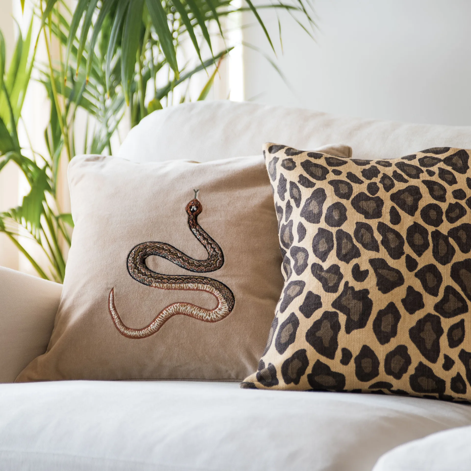 Embroidered Cobra cushion cover 50x50 cm, Beige Chhatwal & Jonsson