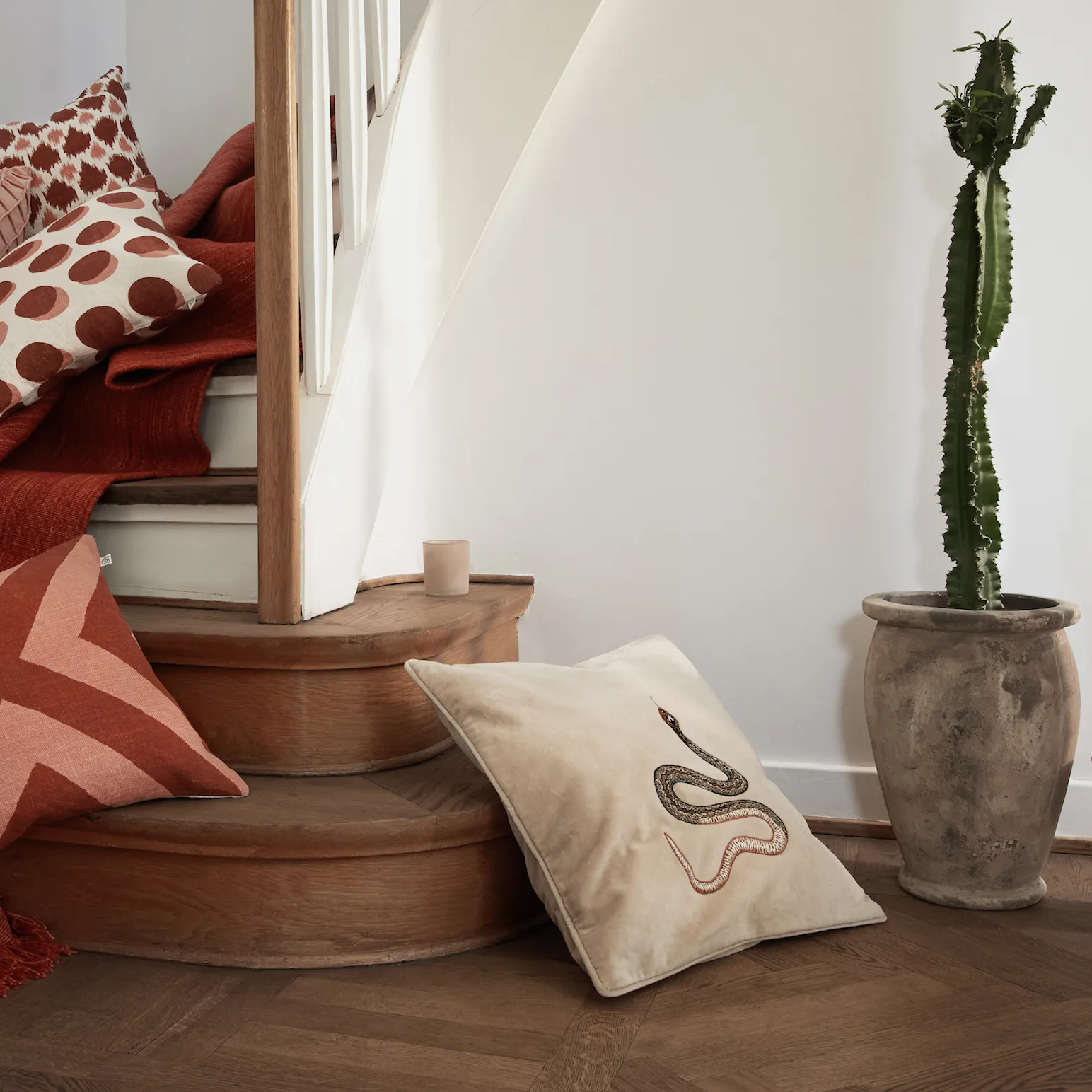 Embroidered Cobra cushion cover 50x50 cm, Beige Chhatwal & Jonsson