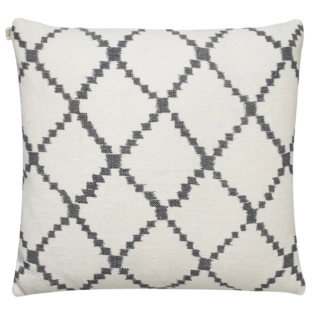 Chhatwal & Jonsson Ikat Kerela cushion cover 50x50 cm White-grey
