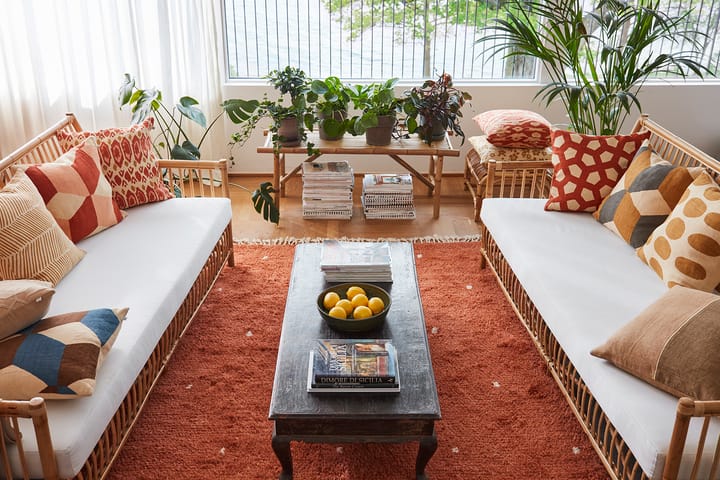Ravi rug 230x320 cm - Orange-off white - Chhatwal & Jonsson