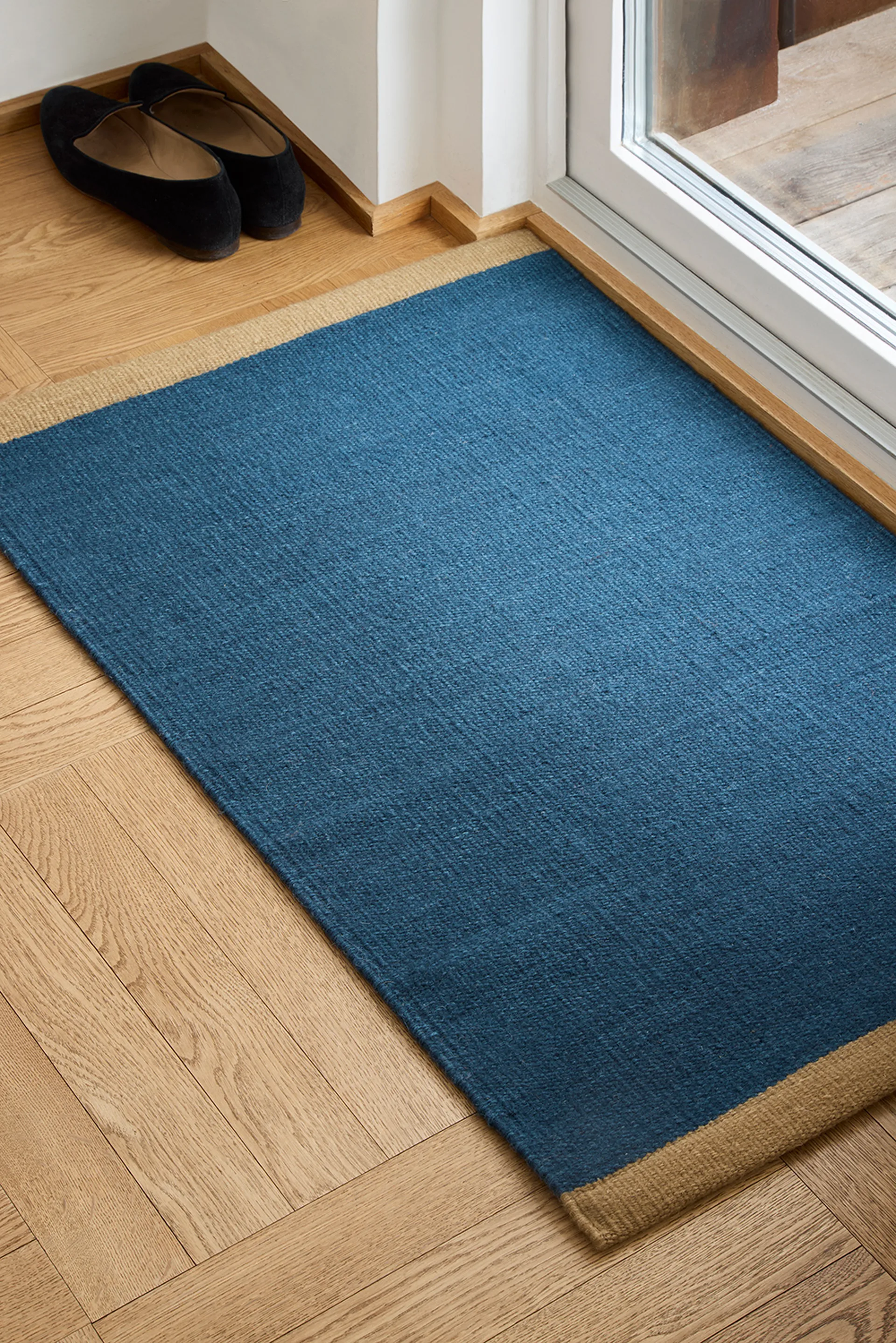 Traceable Tarun doormat 60x90 cm, Dark Blue-Beige Chhatwal & Jonsson