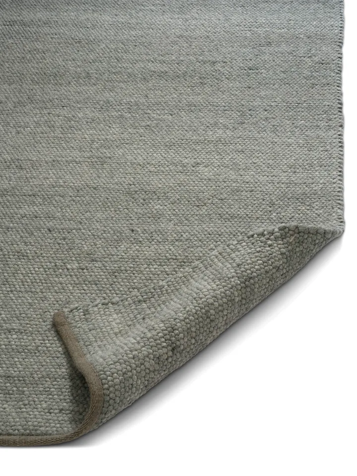 Merino wool carpet 140x200 cm from Classic Collection