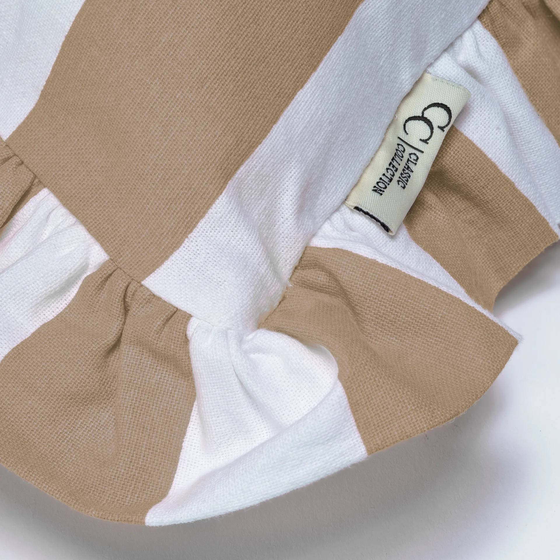 Ruffle Stripes cushion cover 50x50 cm, Beige Classic Collection