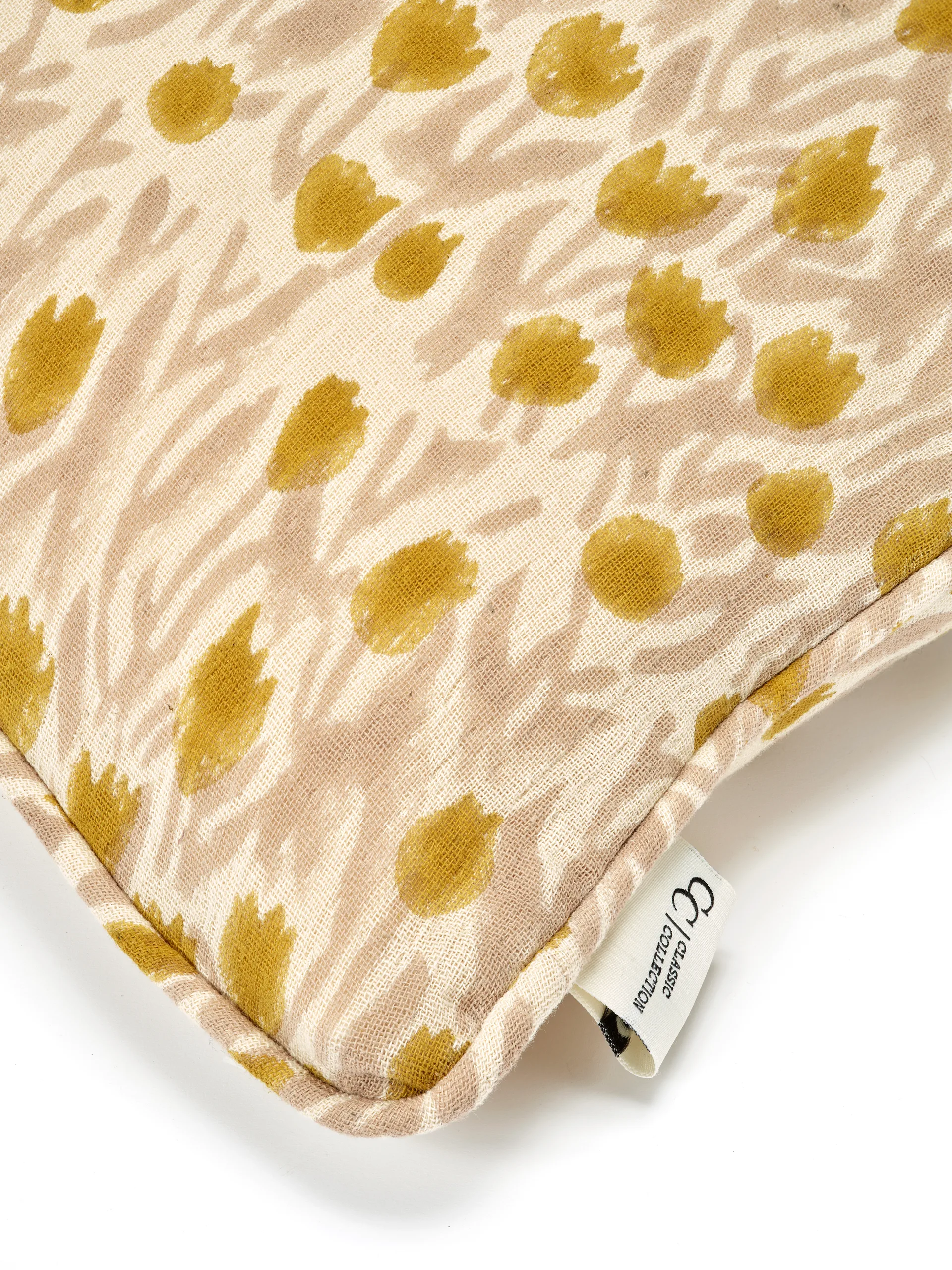 Tulip cushion cover 50x50 cm, Yellow Classic Collection