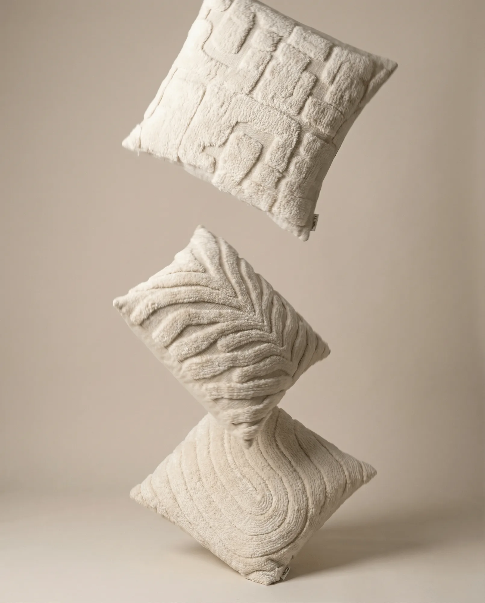 Zebra Tuft cushion cover, Off white, 50x50 cm Classic Collection