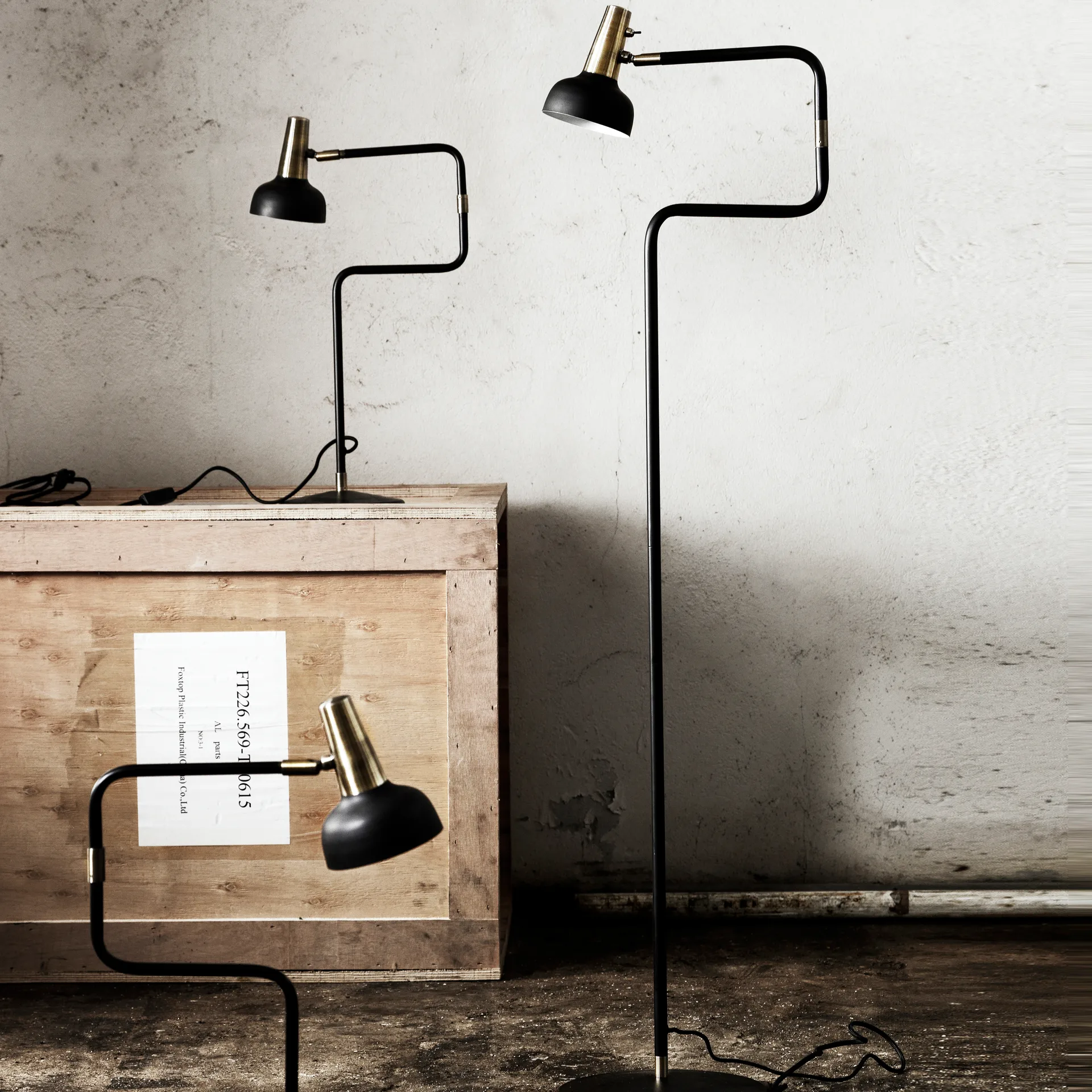 Ray floor lamp, black-brass CO Bankeryd