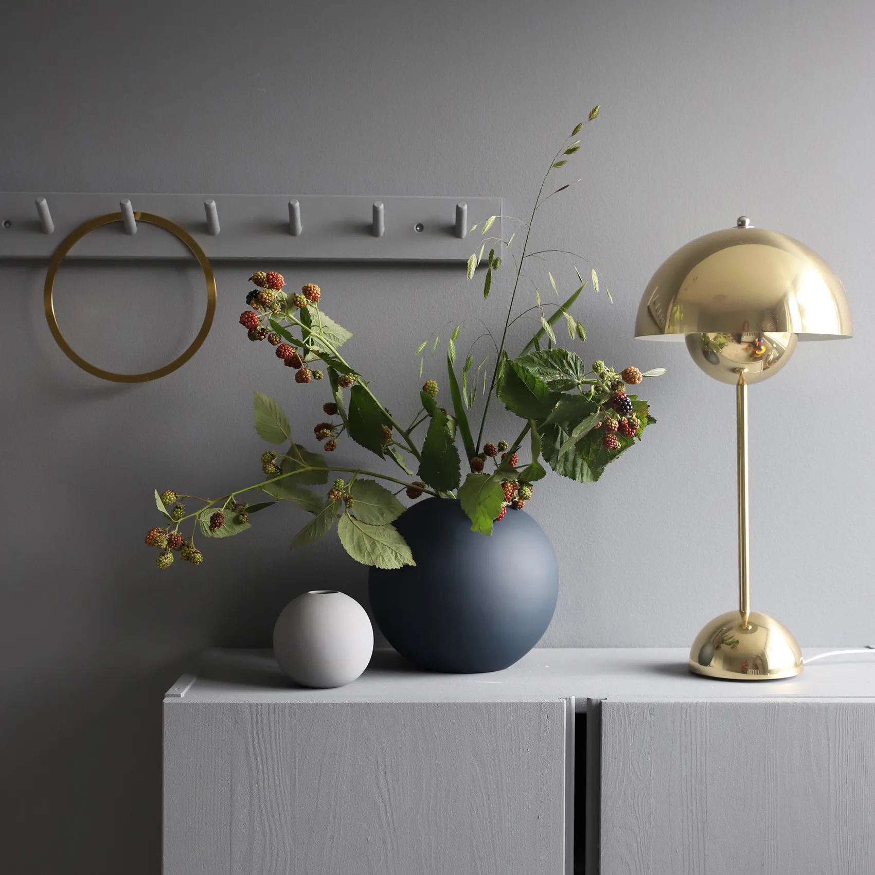 Ball vase midnight blue, 20 cm Cooee Design