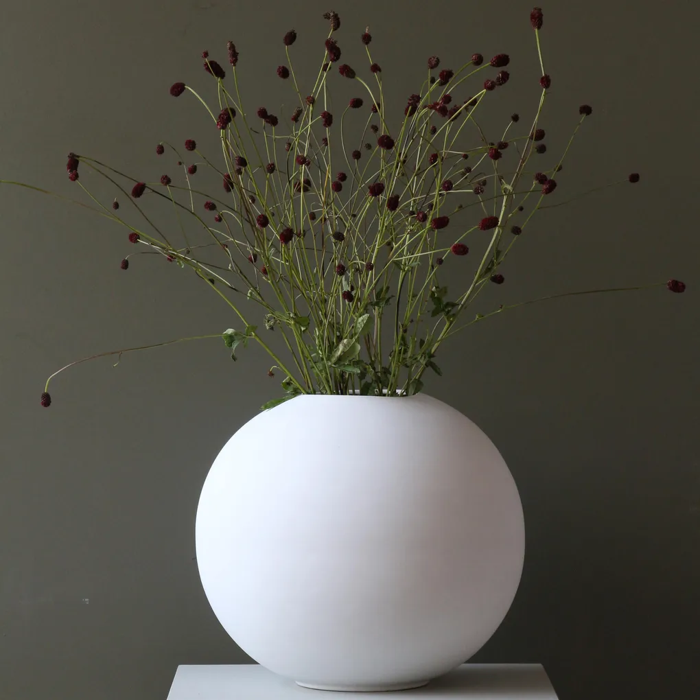 Ball vase white from Cooee Design