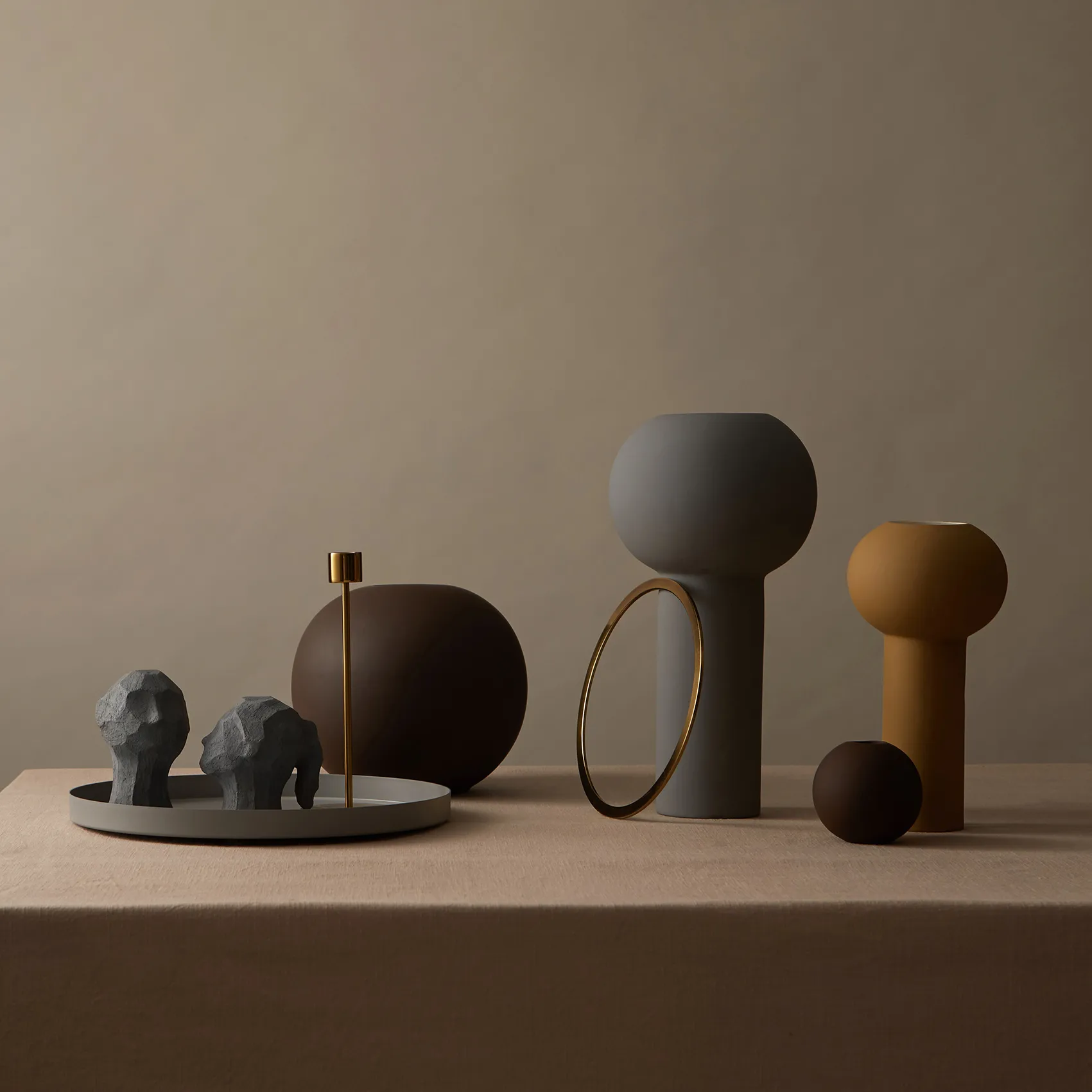 Benedict and Amal sculpture, graphite Cooee Design