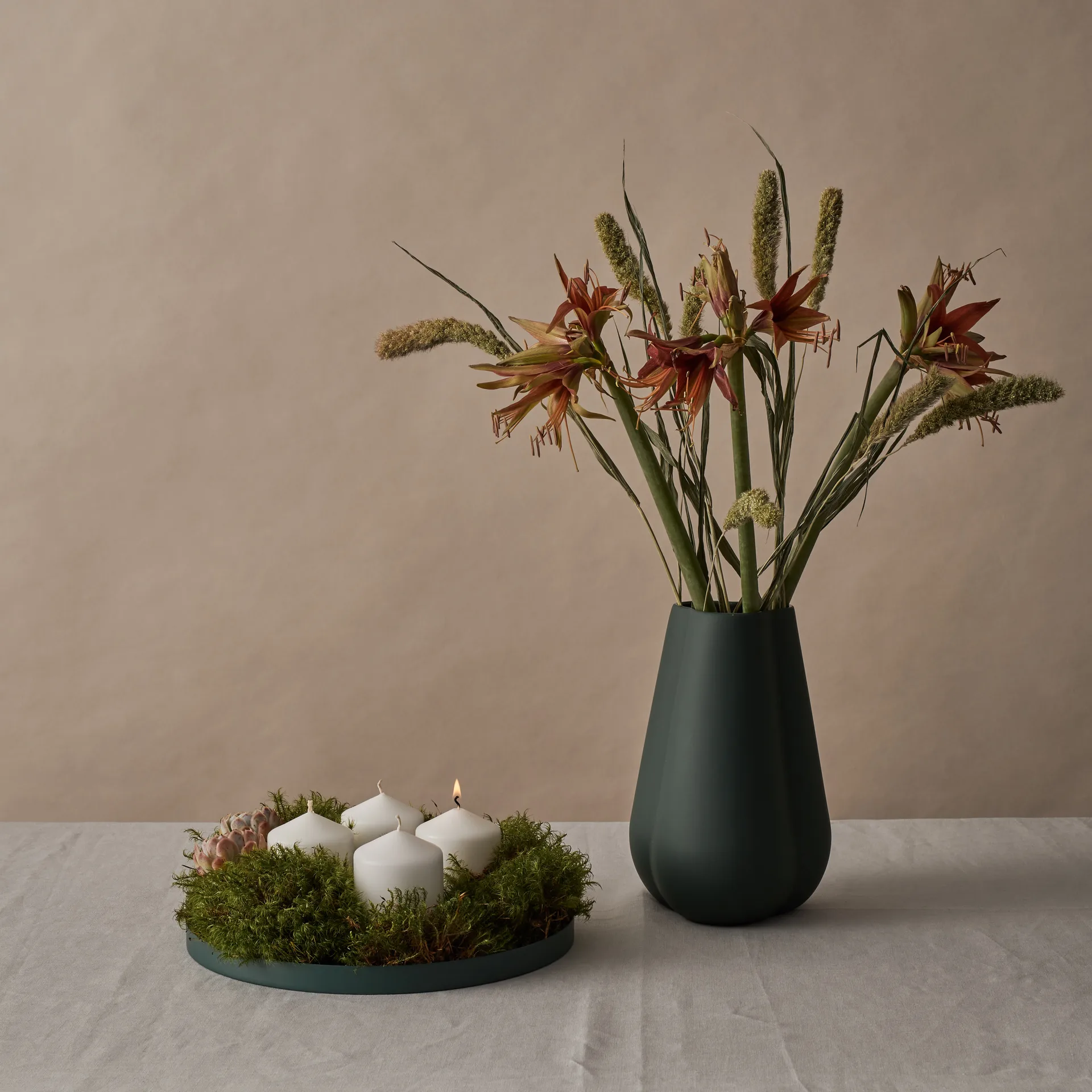 Clover vase 25 cm, dark green Cooee Design