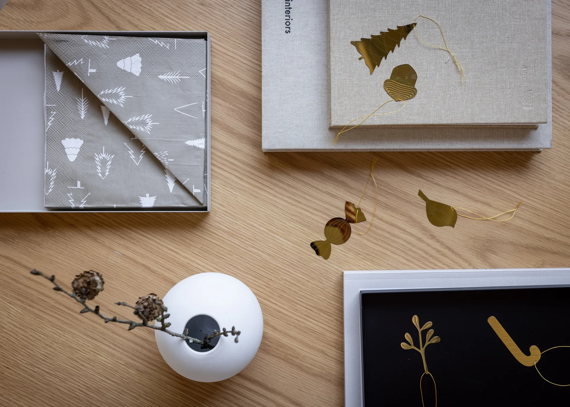 Cooee bauble brass 4-pack, Tree Cooee Design