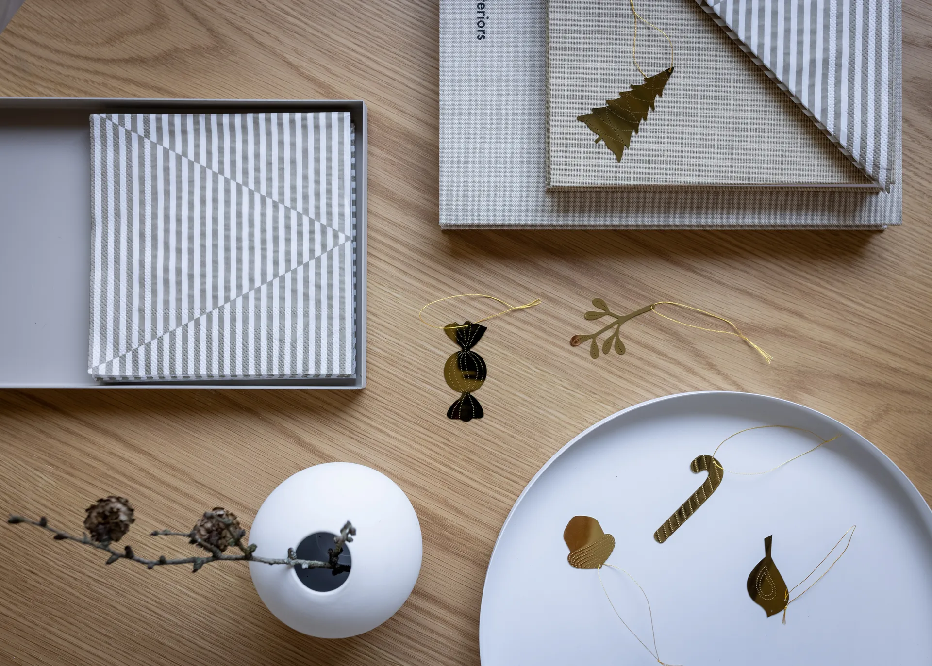 Cooee bauble brass 4-pack, Tree Cooee Design