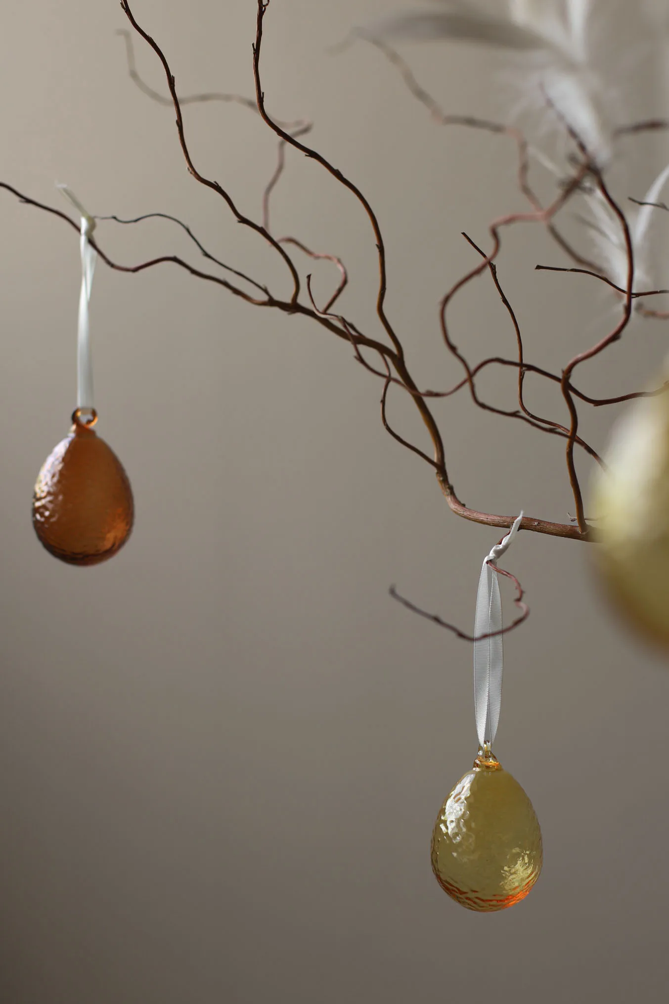 Gry egg Easter pendant 2-pack, Honey Cooee Design