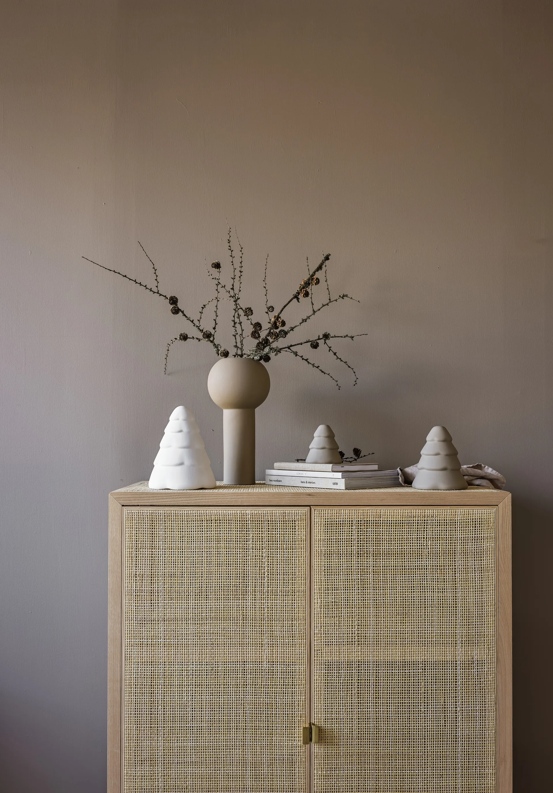 Snowy Christmas tree 10 cm, Sand Cooee Design