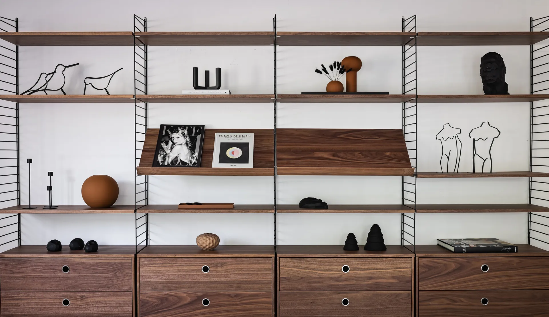 Snowy Christmas tree 15 cm, Black Cooee Design