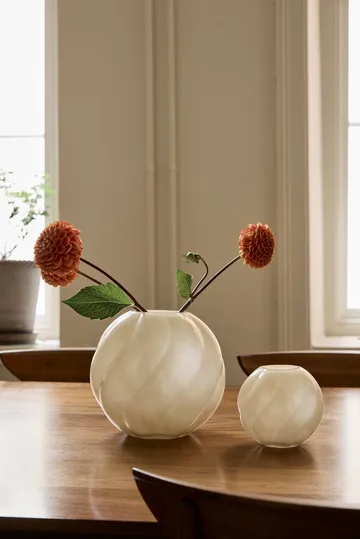 Twist ball vase 20 cm - Butter yellow - Cooee Design
