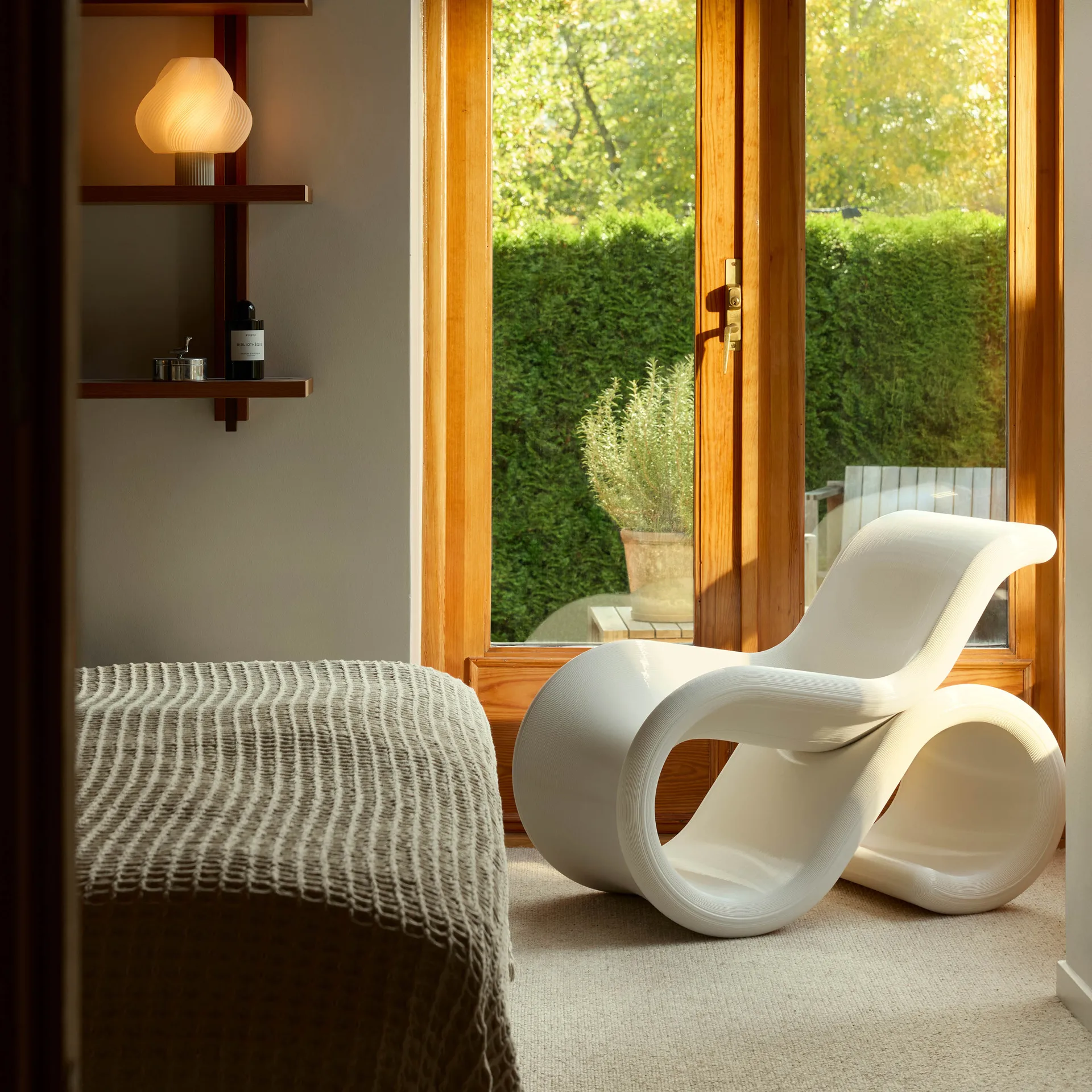 Éclair chair lounge chair, Cream Crème Atelier