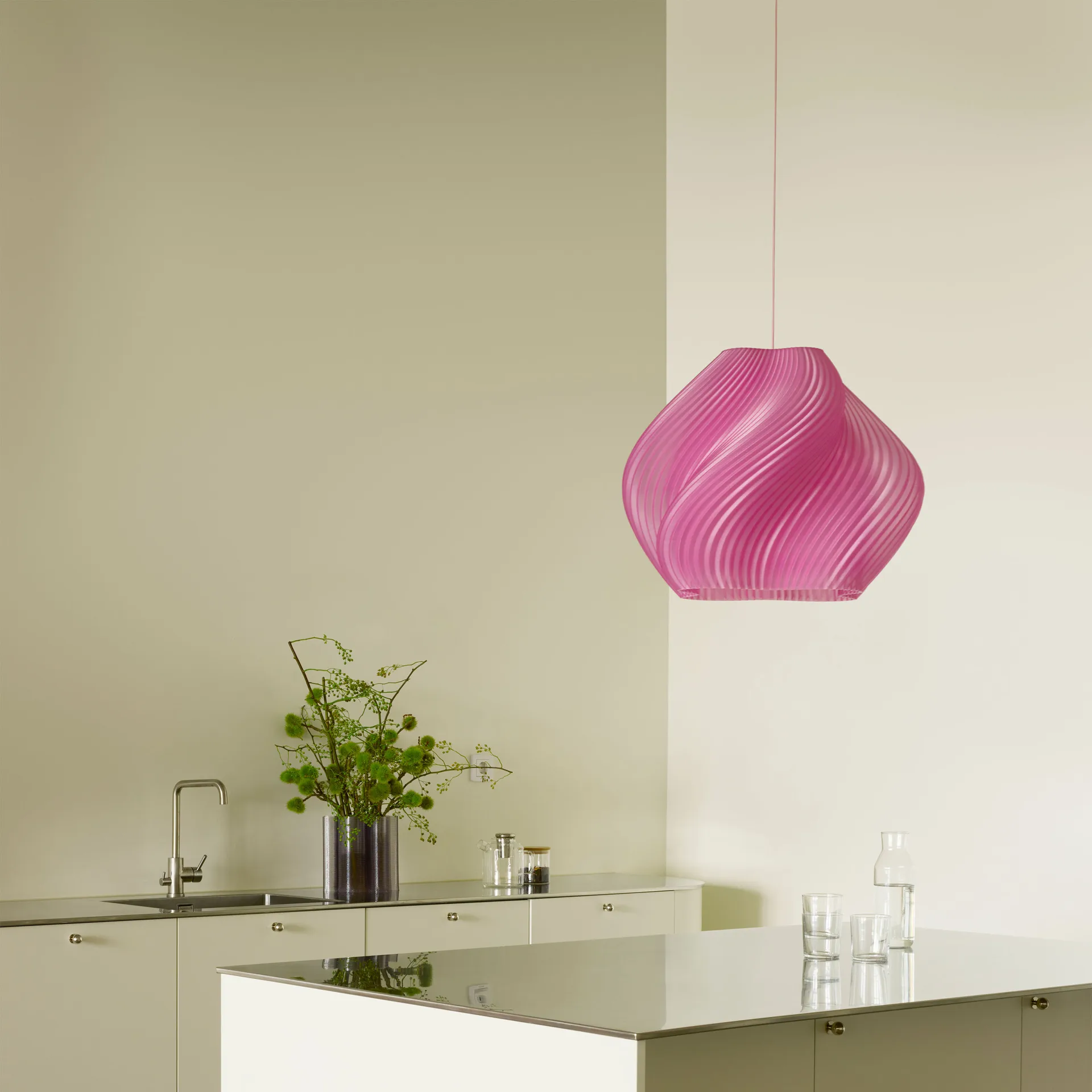 Soft Serve pendant, Rose sorbet-chrome, Mega, 60 cm Crème Atelier