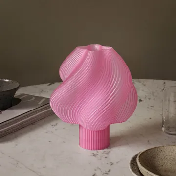 Soft Serve portable table lamp - Rose sorbet, 23 cm - Crème Atelier