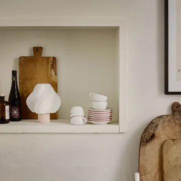 Soft Serve portable table lamp - Wild strawberry, 23 cm - Crème Atelier