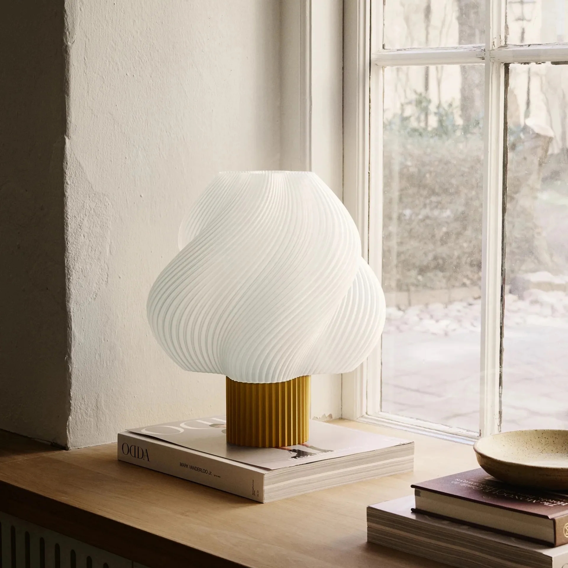 Soft Serve table lamp, Cloudberry, Grande, 34 cm Crème Atelier