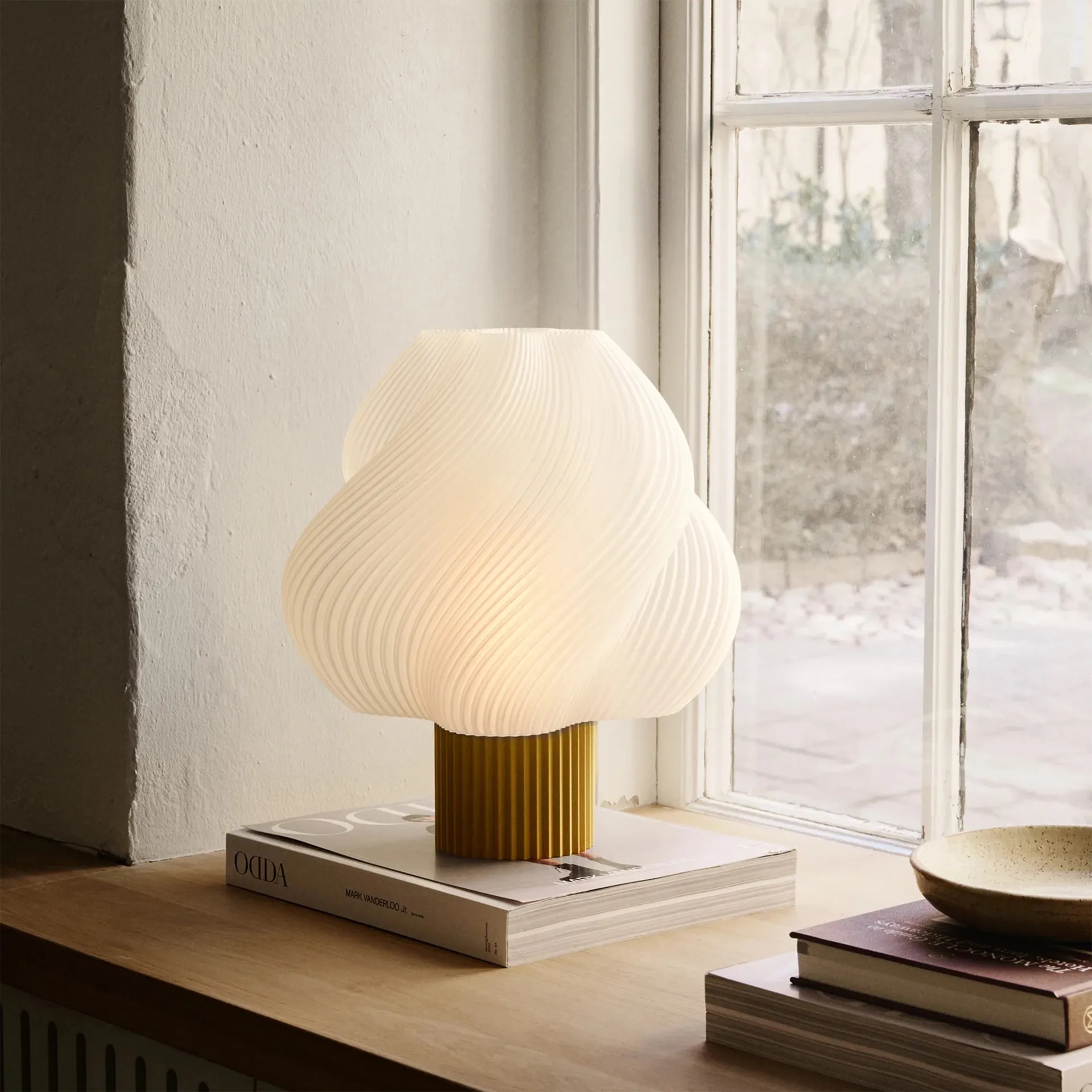 Soft Serve table lamp, Cloudberry, Grande, 34 cm Crème Atelier