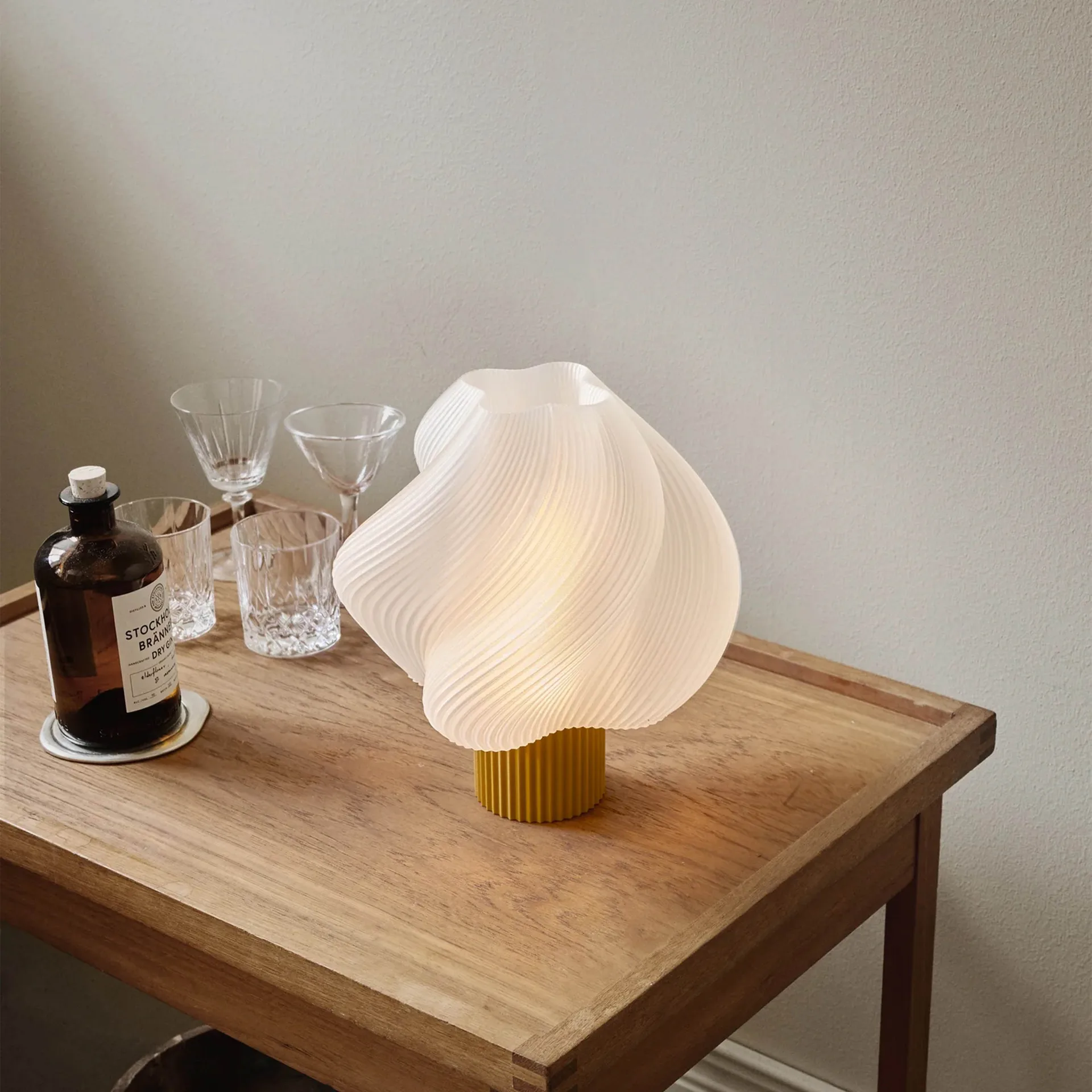 Soft Serve table lamp, Cloudberry, Regular, 26 cm Crème Atelier