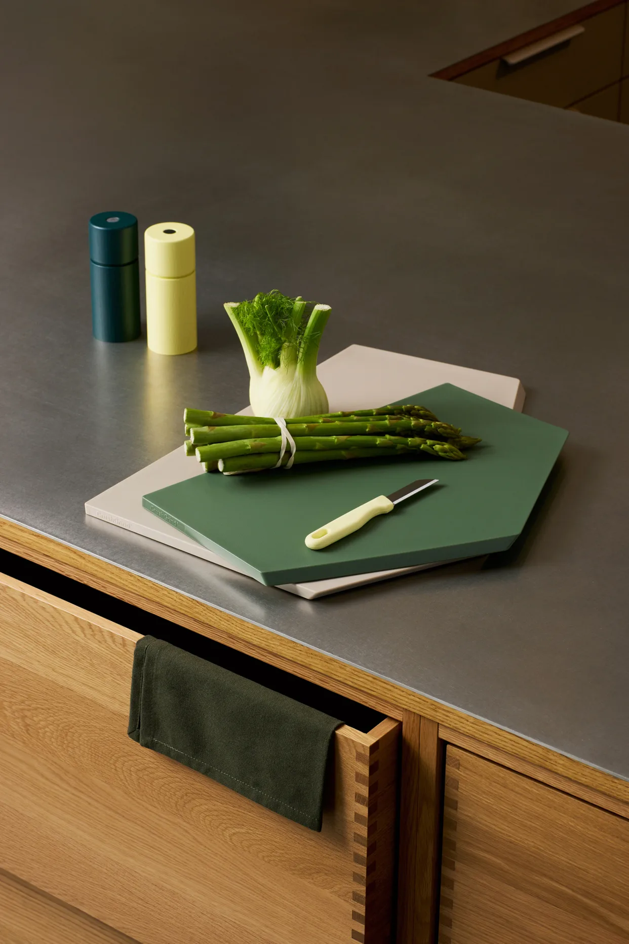 Zurich chopping board, Blueberry, small Crushgrind