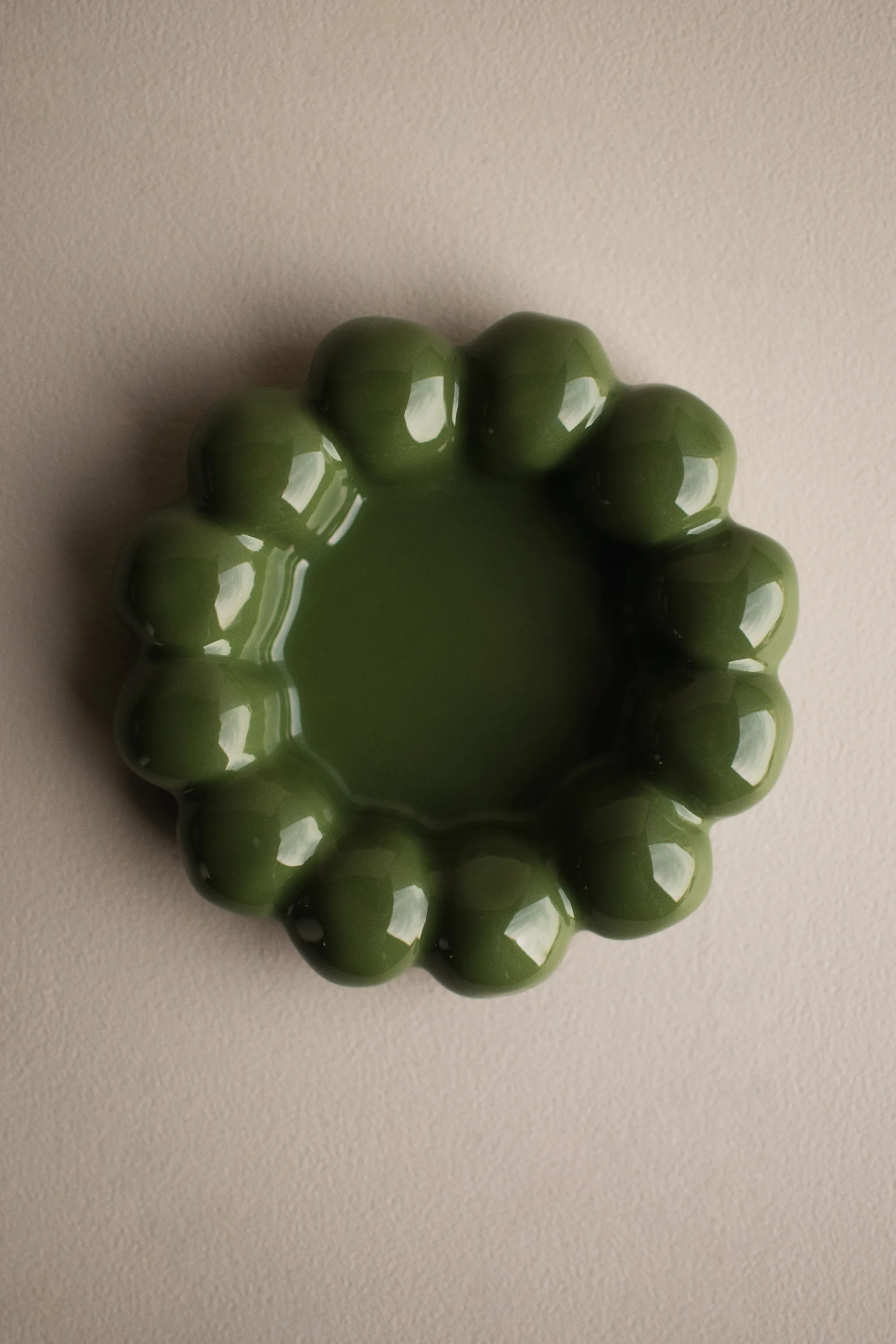Bright candle tray Ø17 cm, Shiny green DBKD