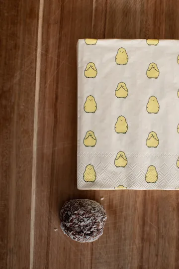 Chubby chicken paper napkins 20-pack - Yellow, 33x33 cm - DBKD