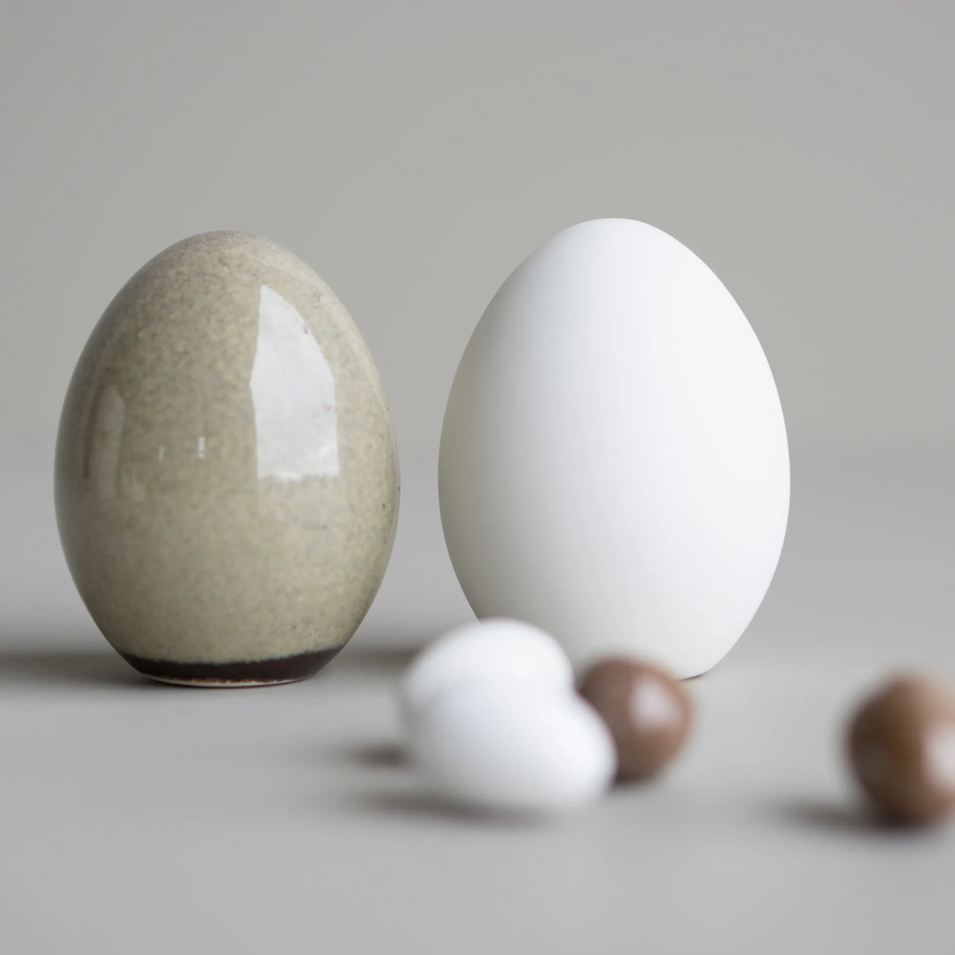 DBKD decorative egg, White DBKD