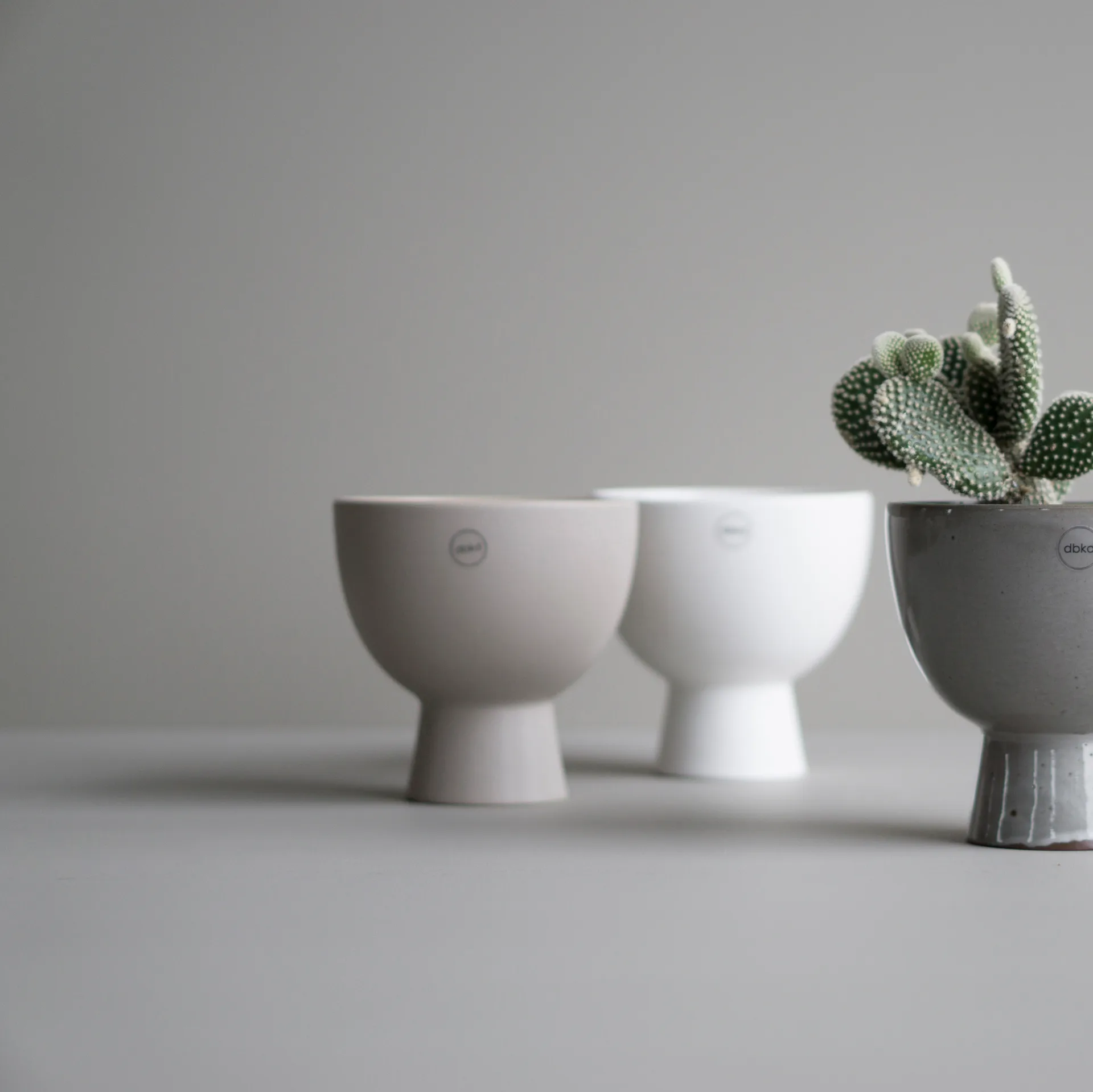 Figure flower pot Ø15 cm, Stone DBKD