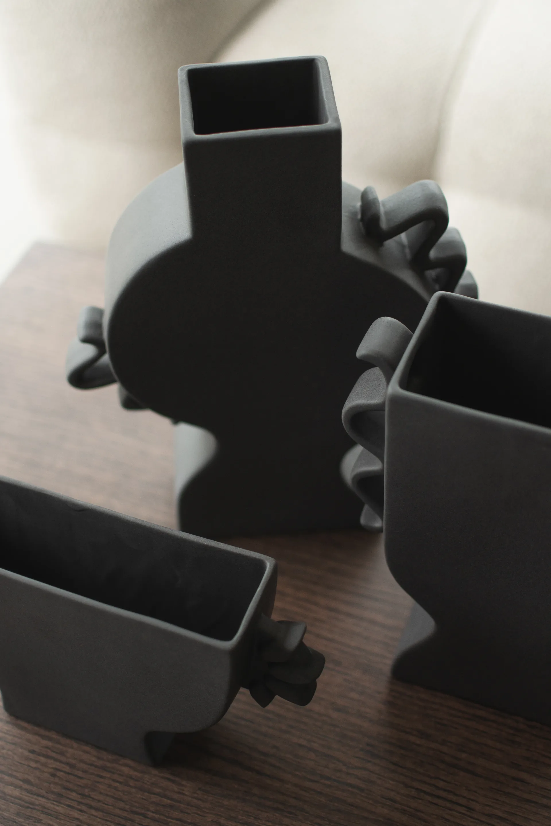 Flat vase 33 cm, Black DBKD