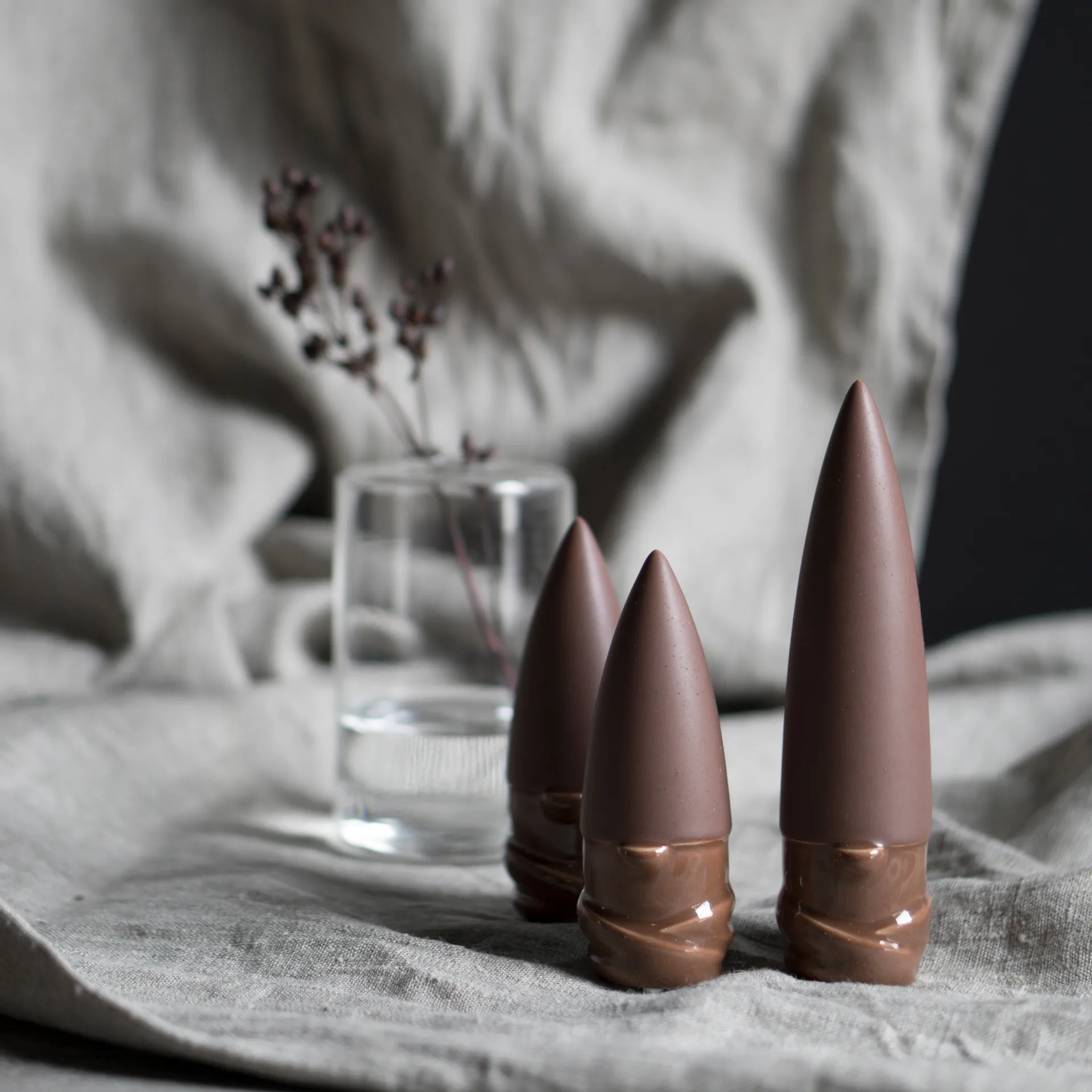 Frozen Santa Christmas decoration medium, maroon DBKD