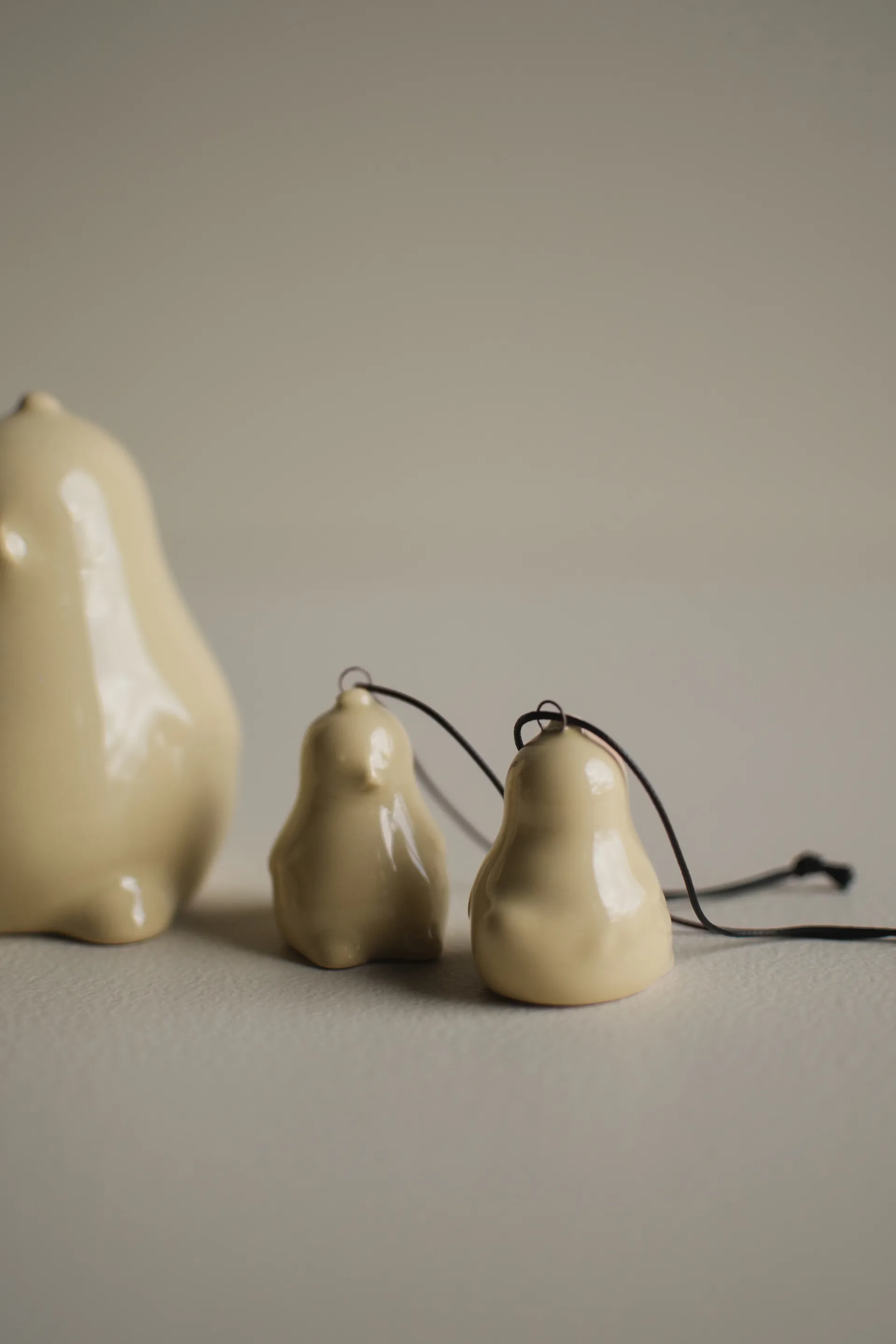 Hanging Chubby chicken decoration hanging, Shiny yellow DBKD