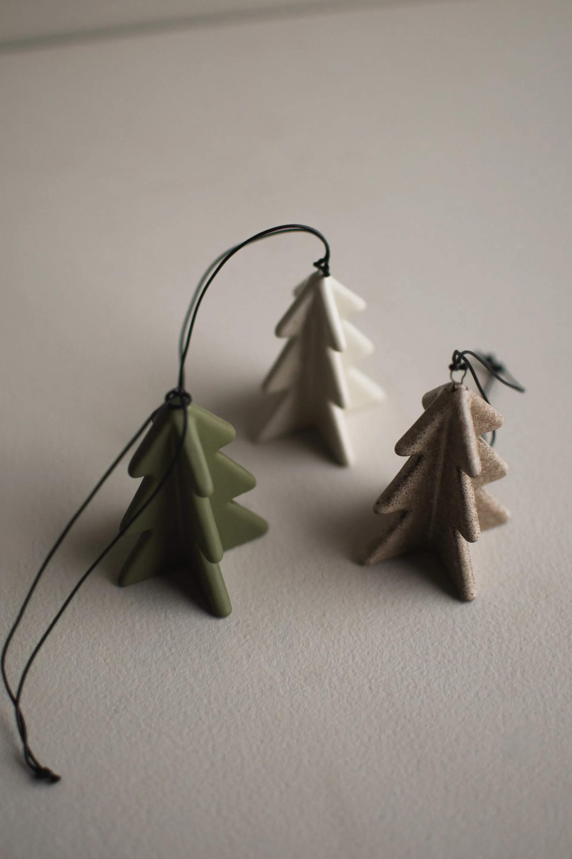 Hanging winter tree 7 cm, Beige DBKD