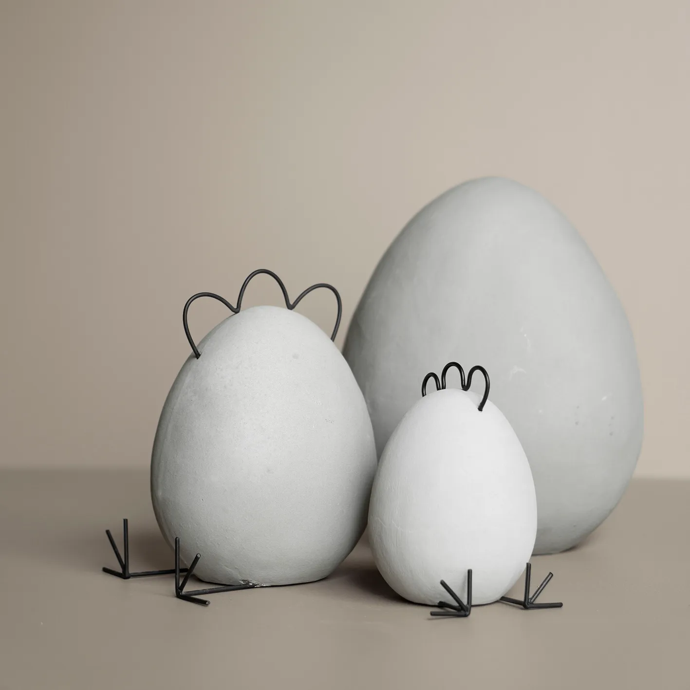 Heavy Hen easter decoration concrete, large DBKD